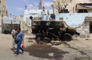 Mansura-aden-yemen-al-qaeda-damage-AFP