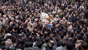 funeral-revolutionary-iranian-mourners-carrying-karimi-coffin_d582264c-b0c9-11e6-97d4-77e8d9863aa4